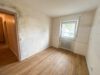 Frisch sanierte 2 Zimmer Wohnung mit Balkon in Bischofsheim - Küche (2).jpg